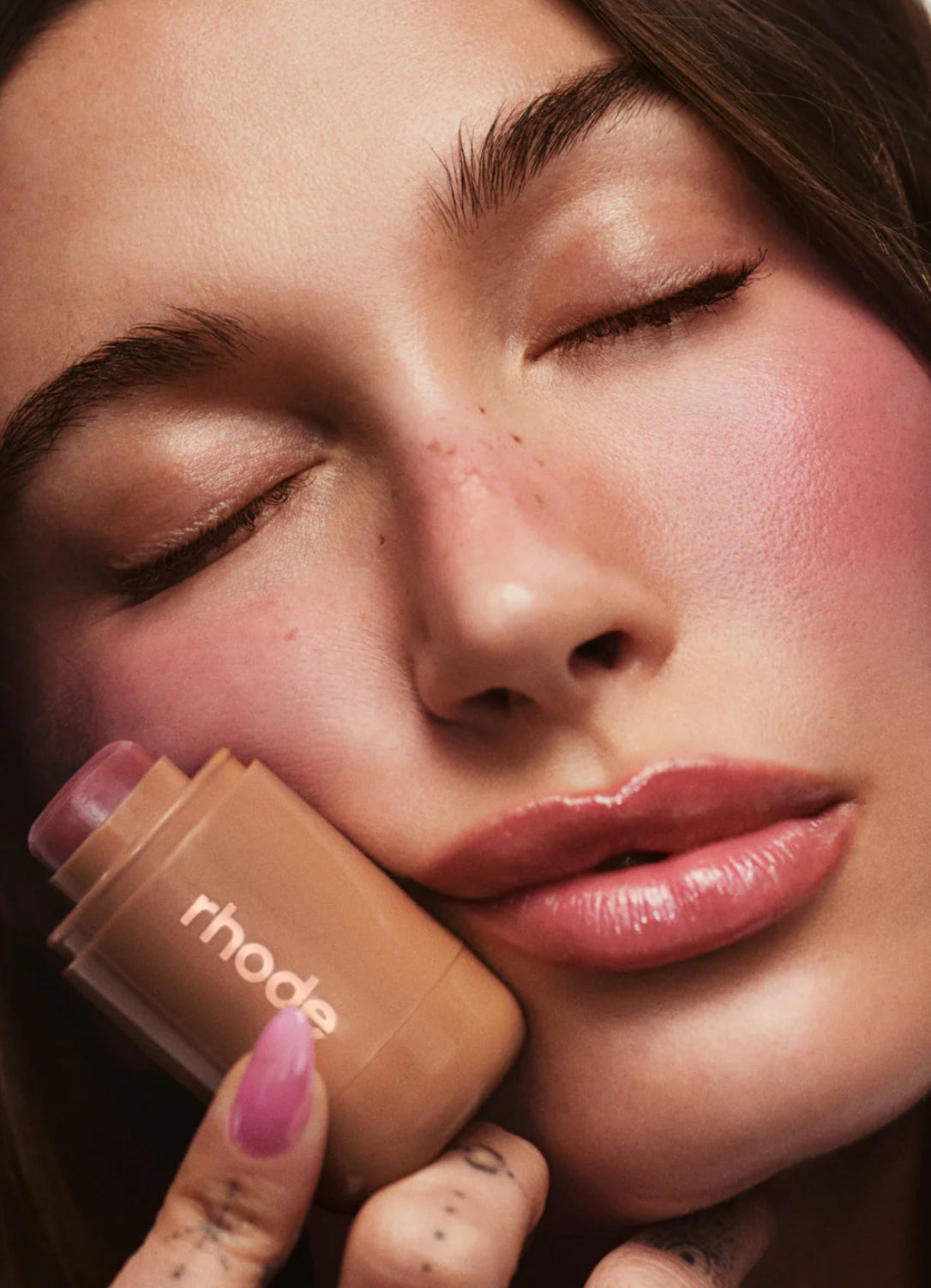 Pocket Blush
THE NATURAL FLUSH
